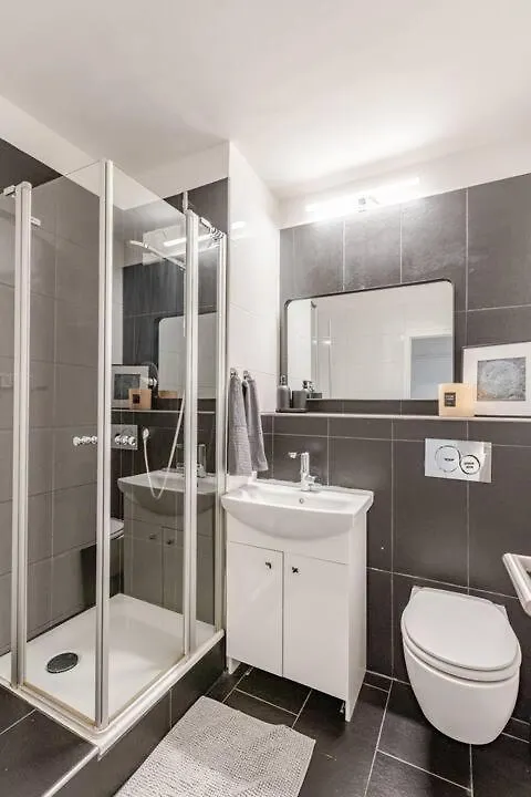 Schoenes Apartment Mit Parkplatz & 24H Checkin 1 Cologne