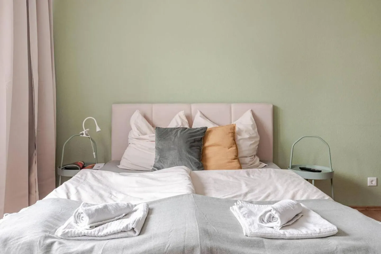 Schoenes Apartment Mit Parkplatz & 24H Checkin 1 Cologne