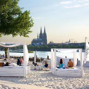 Sunset - Du, Deine Truppe Und Eine Einzigartige Stadt - Appartement